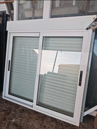 Ventana 140x136 aluminio