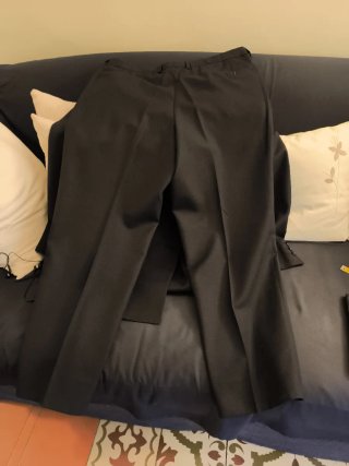 Traje de hombre gris marengo