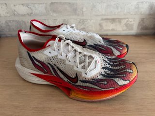 T44 - Nike Vaporfly 3