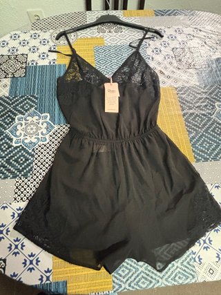 Mono corto lencero negro Boux Avenue