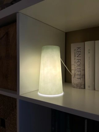Lámpara de sobremesa minimalista