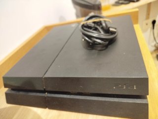 PS4 (PlayStation 4) Nera