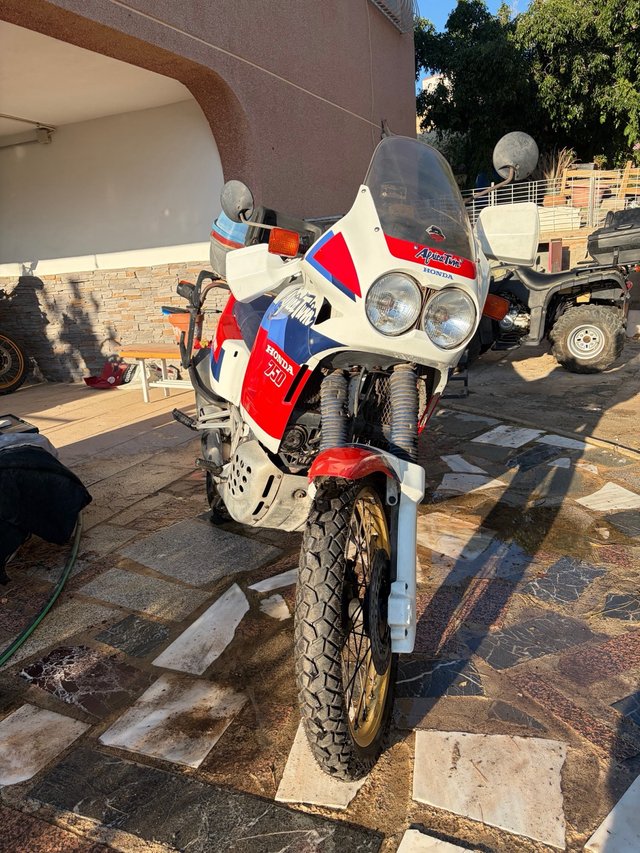 Honda Africa Twin RD04 750
