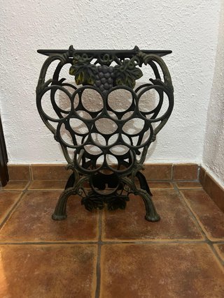 Botellero de Hierro Fundido