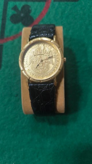 Reloj Dorado Moneda
