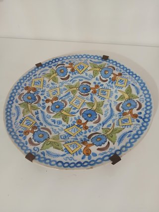 Antico Piatto in Ceramica di Manises