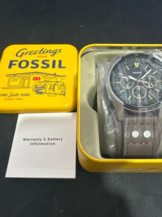 Reloj Fossil con Correa de Piel