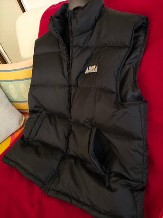 Giubbotto piumino s/maniche tg. XL nero nuovo