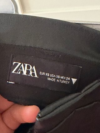 Shorts de cuero Zara , nuevos sin etiqueta , nunca