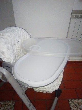 Seggiolone Chicco + fasciatoio Hello Kitty