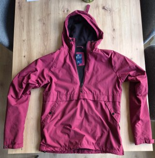 Cazadora canguro Green Coast roja Talla M