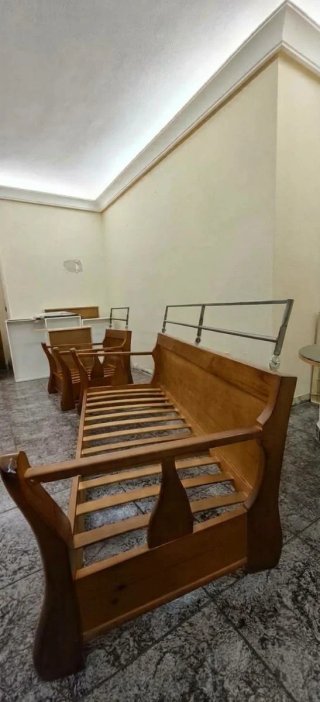 Conjunto de Sofá y Sillón de Madera