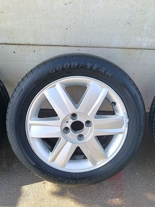 RUEDAS Y LLANTAS DE RENAULT 205/55 R16