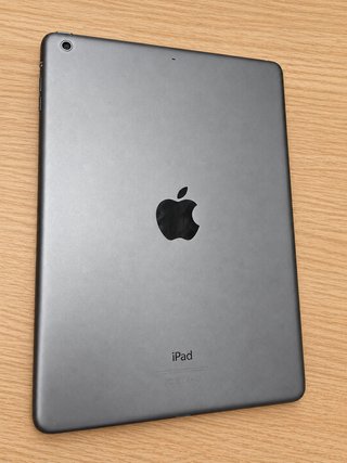 iPad Air 16GB Grigio Siderale