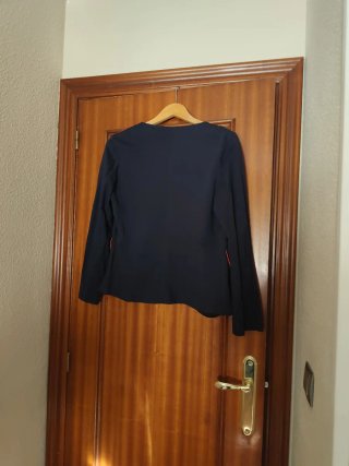 Chaqueta Azul Marino con Botones