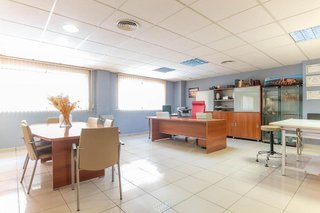 Local comercial en alquiler en Altozano - Conde Lumiares en Alicante