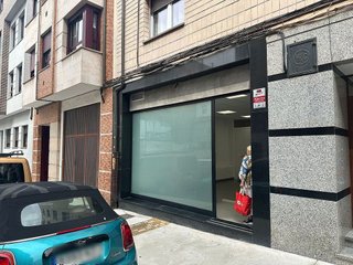 Local comercial en alquiler en El Llano en Gijón