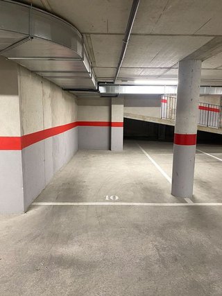 Garaje en alquiler en Eixample Nord – La Devesa en Girona