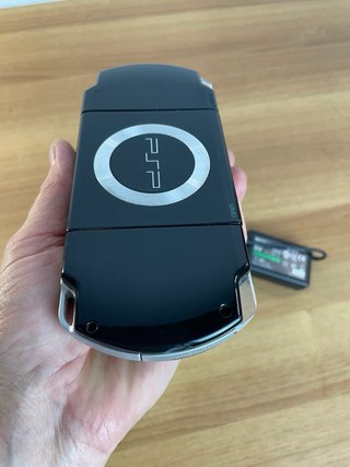 Sony PSP-2004 Slim