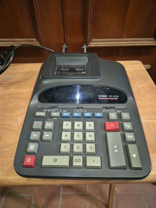 Calculadora Eléctrica Casio DR 320 A