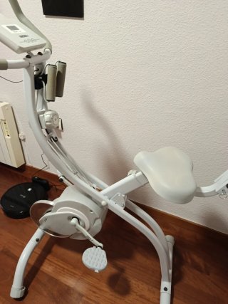 Bicicleta estática plegable con tensores nueva