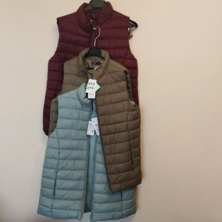Chalecos chica S/M nuevos 8€