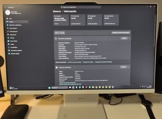 Lenovo IdeaCentre AIO 27IRH9 Casi Nuevo