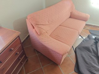 Due divani in tessuto
