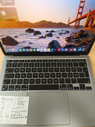 MacBook Air 8 GB RAM 13.3" 2020 M1 SSD 251 GB