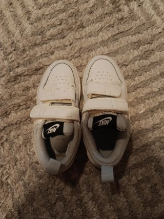 Zapatillas Nike Blancas talla 27.5