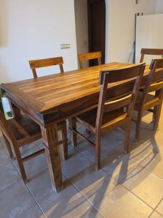 Mesa de Comedor de Madera