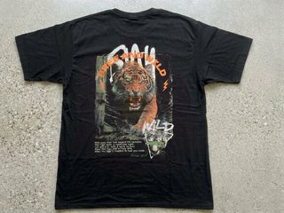 Camiseta negra tigre estampado espalda, talla L