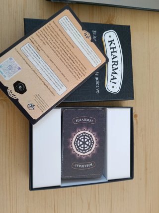 Juego de cartas Kharma