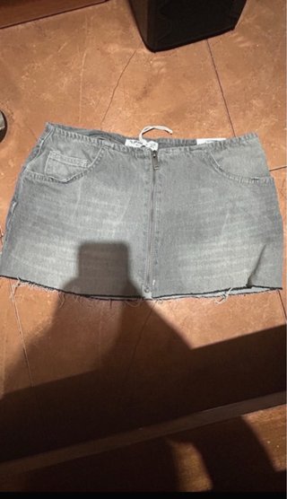 Falda vaquera gris Pull and Bear