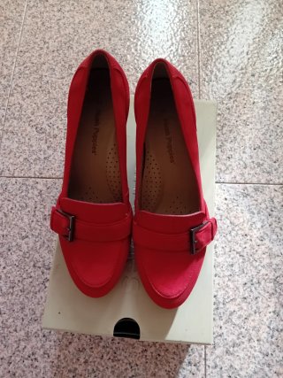 Zapatos tacón medio Hush Puppies rojos
