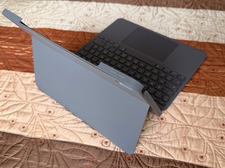 Logitech Combo Touch Funda Teclado iPad Air 13