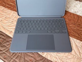 Logitech Combo Touch Funda Teclado iPad Air 13