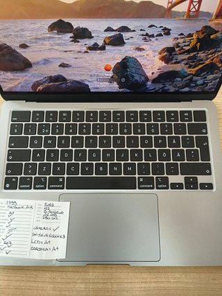 MacBook Air 16 GB RAM 13.6" 2022 M2 SSD 251 GB