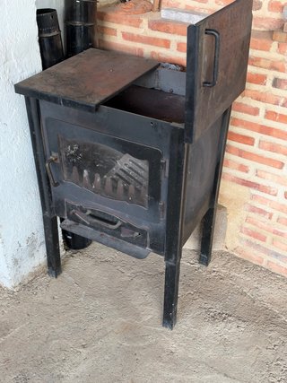 Estufa de leña con horno