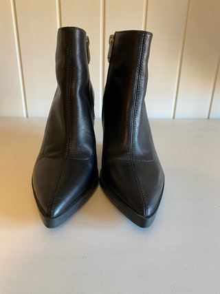 Botines Zara Talla 37 Negro Puntiagudos