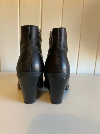 Botines Zara Talla 37 Negro Puntiagudos