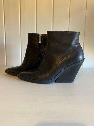 Botines Zara Talla 37 Negro Puntiagudos