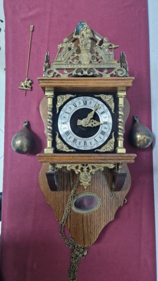 Reloj de pared holandés de estilo Zaanse