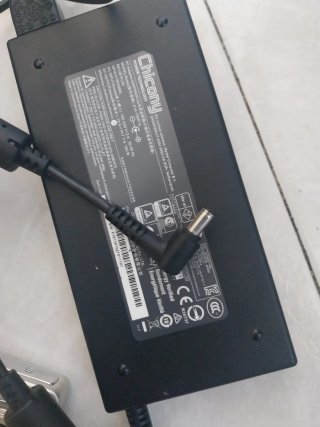 Cargador de Portátil Chicony 150W