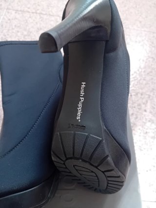Botín tacón Neopreno Negro Hush Puppies