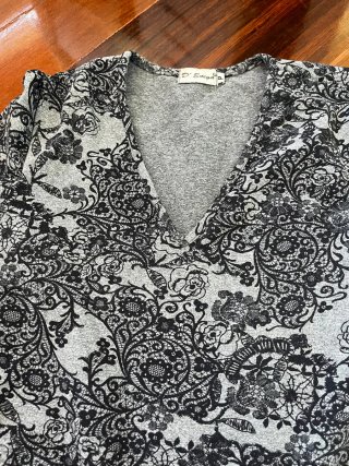 Top D'Enega Estampado Encaje Gris Talla S