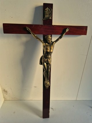 Crucifijo de Bronce y Madera