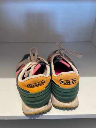 Zapatillas Nike niña T34 y Munich T35