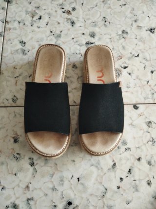 Cuñas negras de esparto