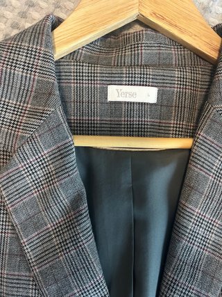 Blazer cuadros Yerse gris y burdeos